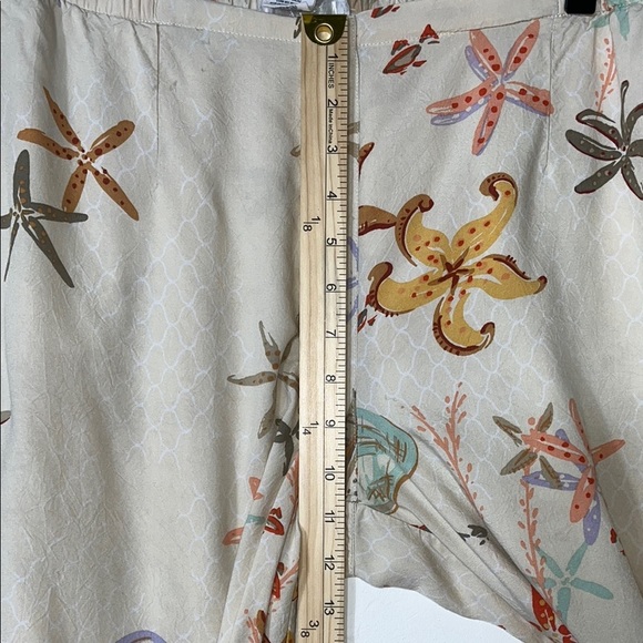 Women's Cream Starfish Print Pants - Picture 7 of 9